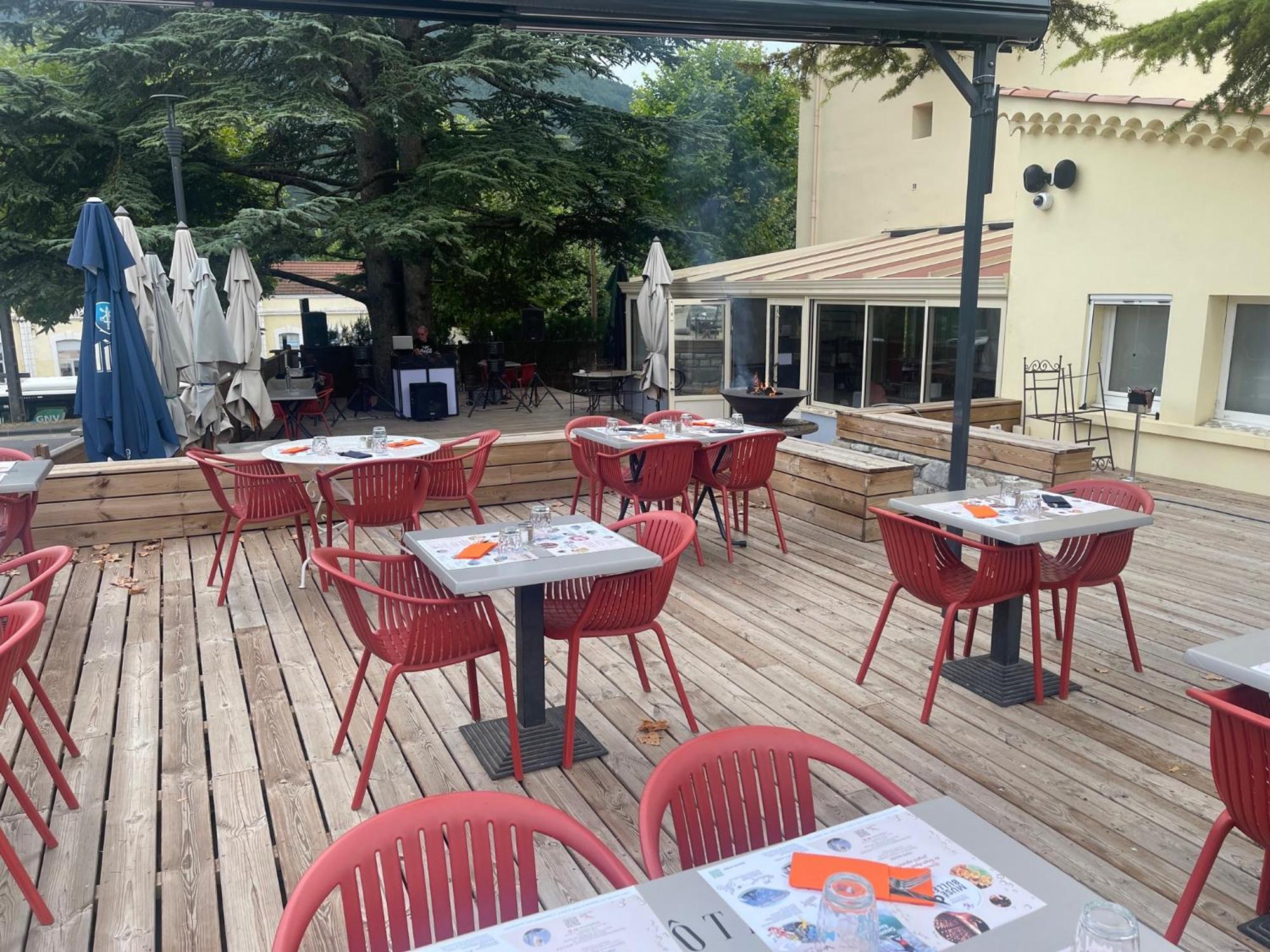 Logis Hotel & Restaurant Le Carnot Die Exteriér fotografie